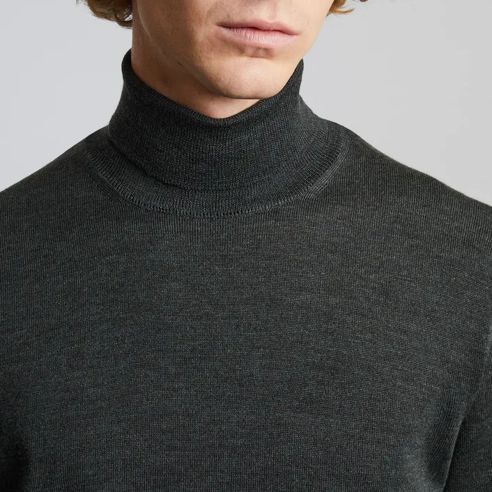 Les meilleurs pulls col roulé pour homme (pour l'hiver 2025) - Le Blog ...