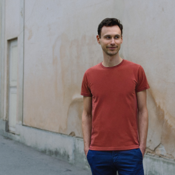 T-shirt rouge brique col rond pour homme - GoudronBlanc