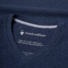 Encolure du T-shirt col V bleu pétrole - GoudronBlanc