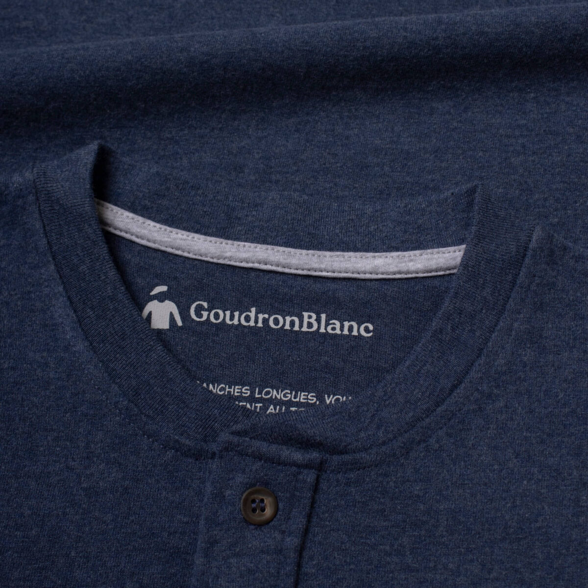 Col à boutons du Henley bleu pétrole - GoudronBlanc