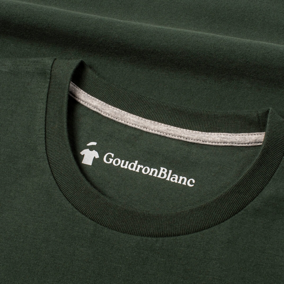 Col du T-shirt col rond vert alpin de qualité - GoudronBlanc