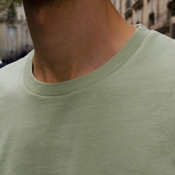Encolure du T-shirt vert épopée col rond pour homme - GoudronBlanc