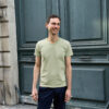 T-shirt col V de qualité vert épopée pour homme - GoudronBlanc