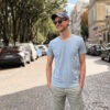 T-shirt col V bleu silex de qualité pour homme - GoudronBlanc